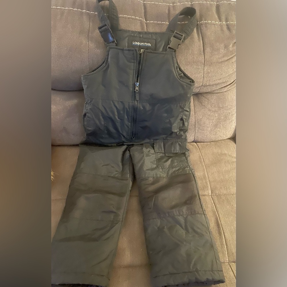 Black London Fog Snowsuit for Boys or Girls size 5 or 6